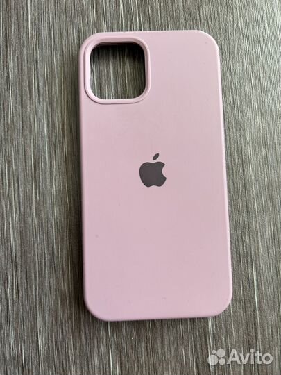 Чехол на iPhone 11