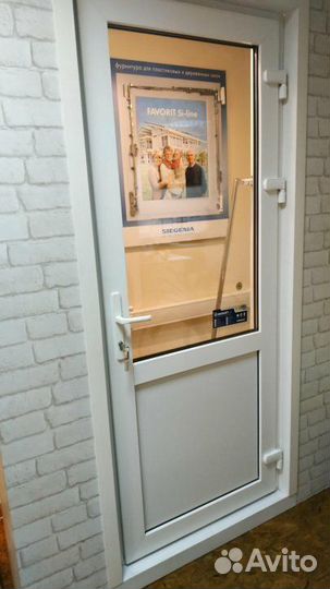 Пластиковые двери на балкон