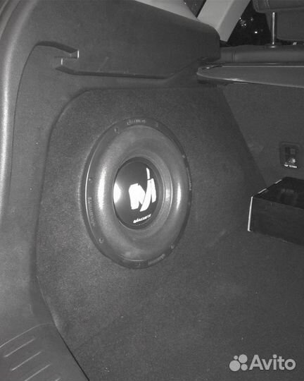 Стелс короб в крыло для сабвуфера