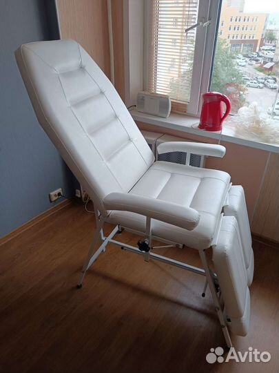 Кушетка для педикюра бу