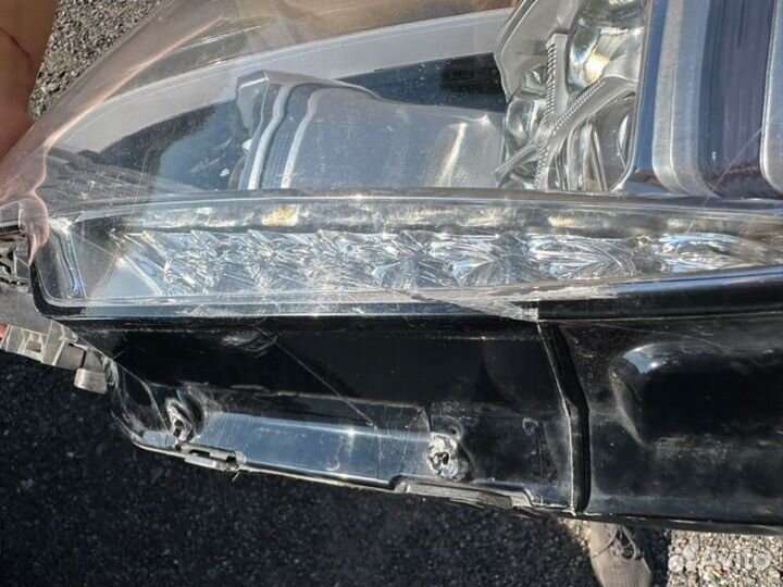 Фара передняя левая Kia Quoris 3.8 G6DK 2013