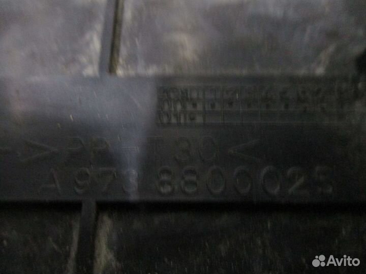 Накладка переднего бампера центральная Mercedes-Be