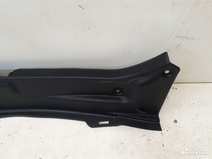 Накладка замка багажника Toyota Camry V70 2018