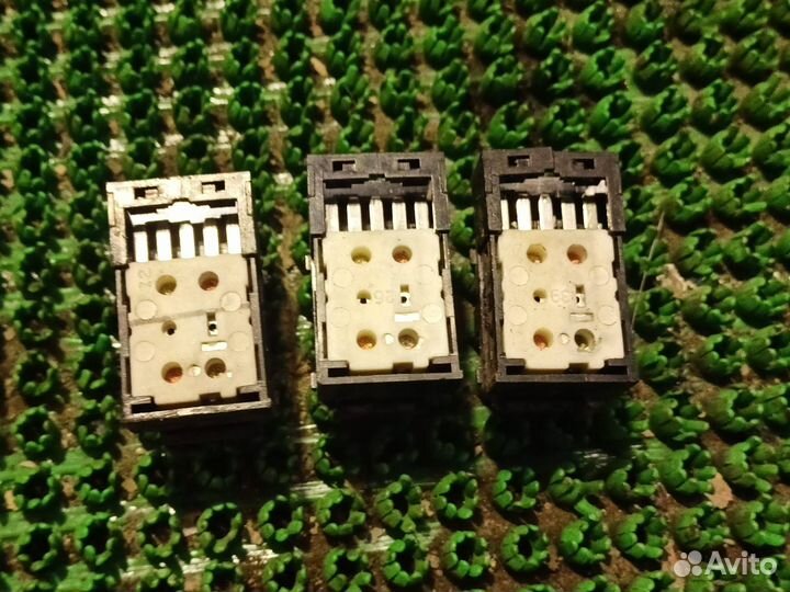 Кнопка стеклоподъемника двери Subaru Legacy 1992