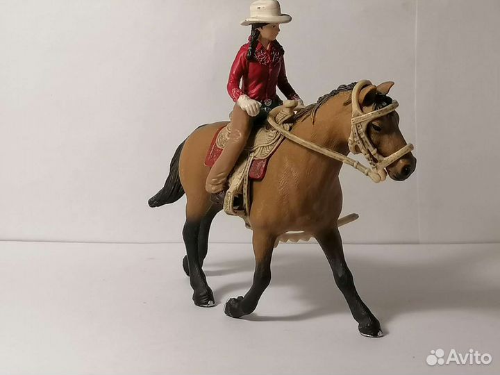 Фигурки лошадей collecta