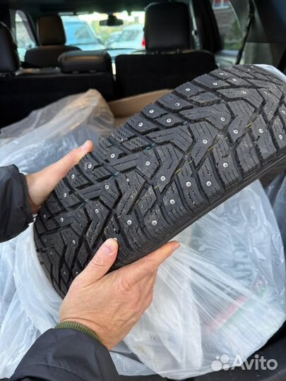 Hankook Winter I'Pike RS2 W429 175/70 R14 88T