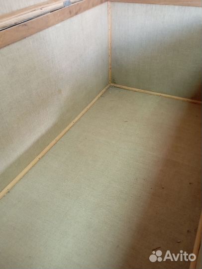 Сундук старинный