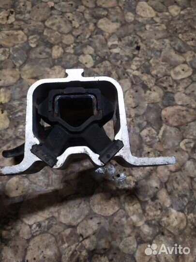 Подушка двигателя Renault Logan 1 K7M 2006