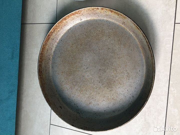 Противень и сковородки б/у