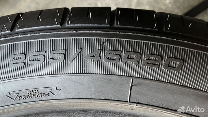 Goodyear Excellence 255/45 R20