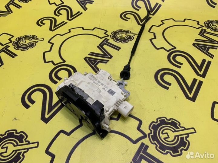 Замок двери задний правый Volkswagen Passat 362