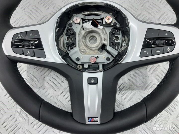 Руль для BMW 5-Series (G30/G31/G38) 32308008180