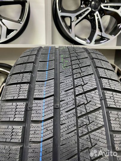 Tracmax X-Privilo S360 225/45 R17 94T