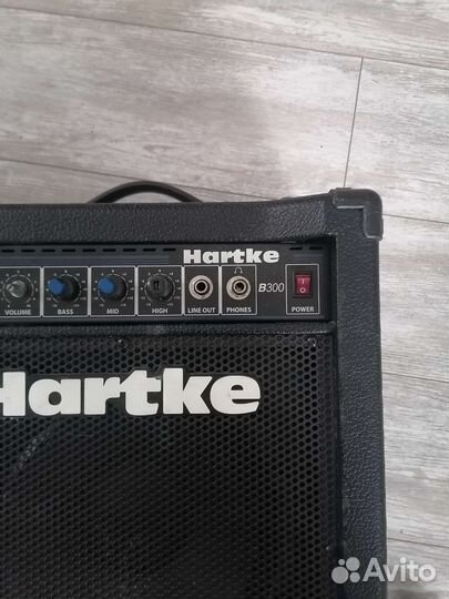 Басовый комбик Hartke B300
