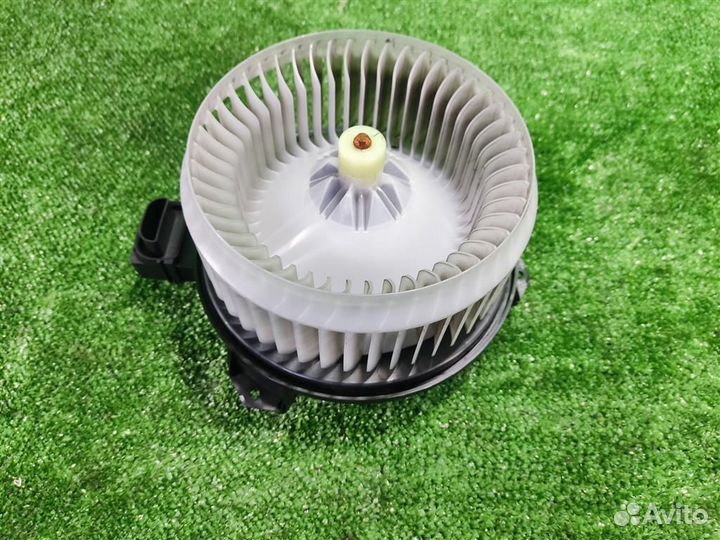 Моторчик печки Honda Civic 4D (FD) 2009