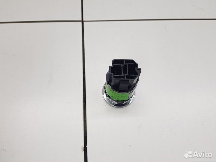 Кнопка запуска двигателя (Chery Tiggo 7 Pro)