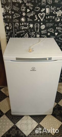 Морозильная камера indesit 140,литров