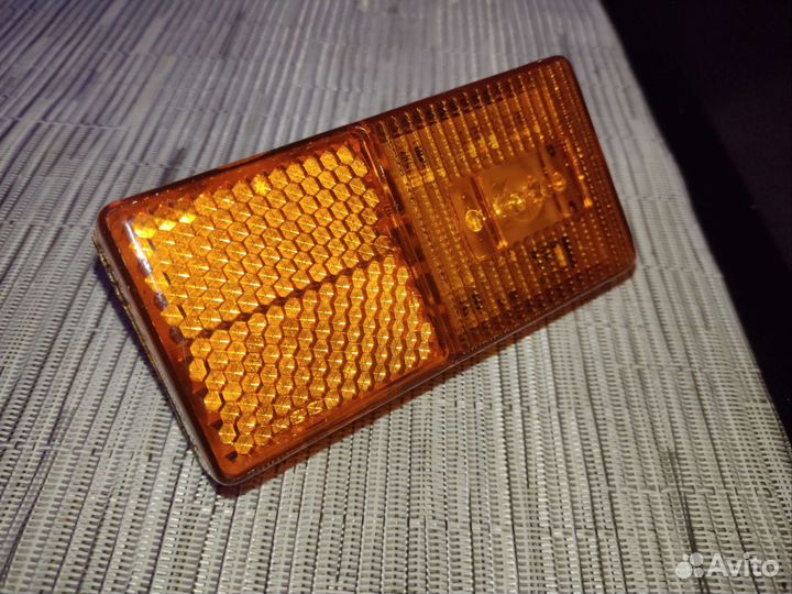 Продам боковые светодиодные фонарики 12/24v