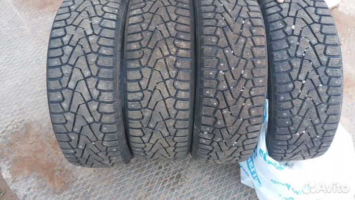 Pirelli Ice Zero 215/55 R18