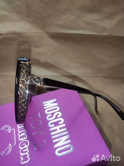 Солнцезащитные очки Louis Vuitton