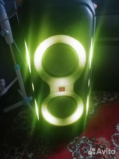 Акустические колонки jbl напольные