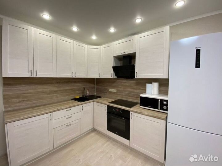 Кухня в современном стиле артикул 74213