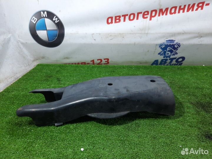 Пыльник задний левый Mercedes C220 W205 651.921