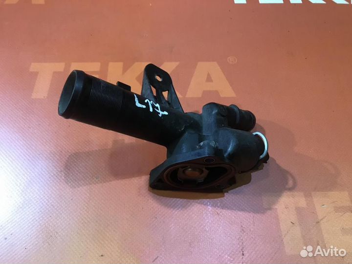 Корпус термостата от рено Сандеро 2 (2013-2018 )