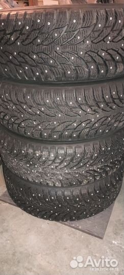 Nokian Hakkapeliitta 9 SUV 215/65R16 с дисками