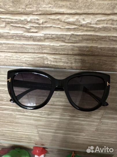 Солнцезащитные очки