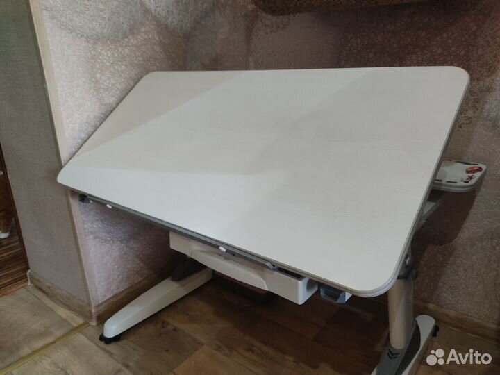 Стол для школьника