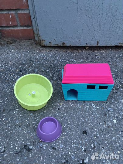 Клетка для грызунов с домиком калесом и кармушкой