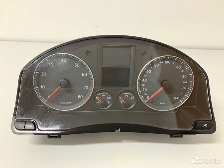 Панель приборов Volkswagen Golf 5 2003-2009