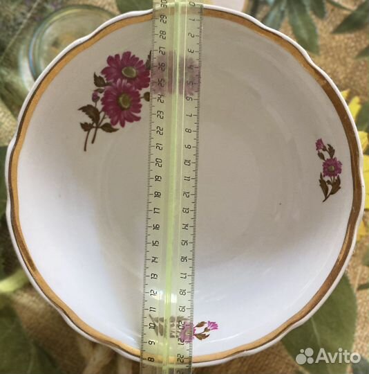 Посуда тарелки блюдо столовая посуда горшок