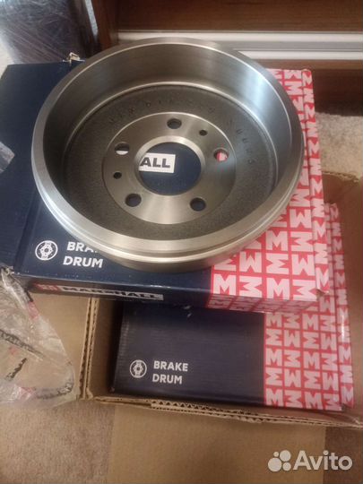 Тормозные барабаны на Рено Дастер 4х4,новые
