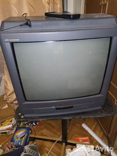Элт-телевизор для дома и дачи. Panasonic. 21