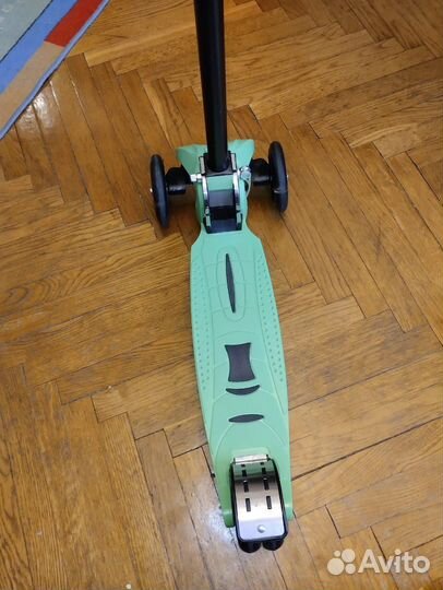 Самокат трехколесный Cliff 026S