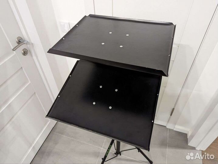 Подставка столик для проектора или ноутбука