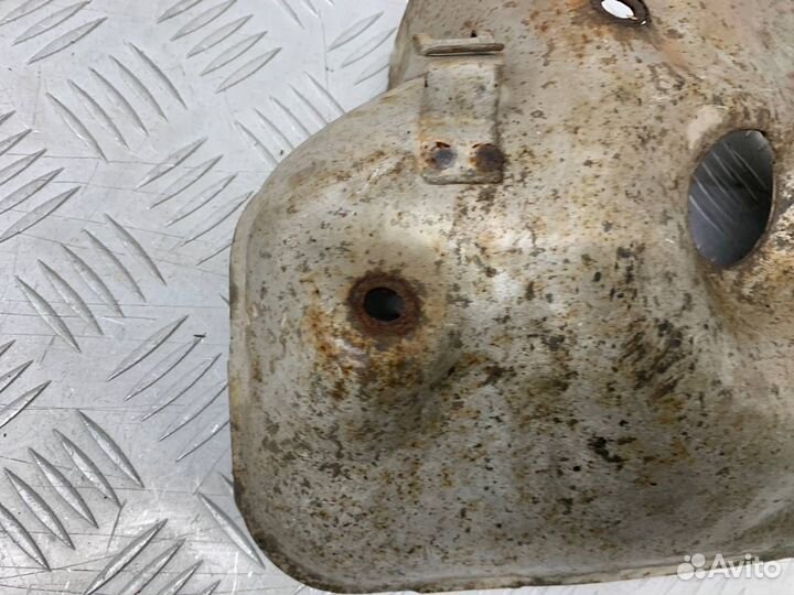 Б/У тепловой экран выпускного коллектора (защита)