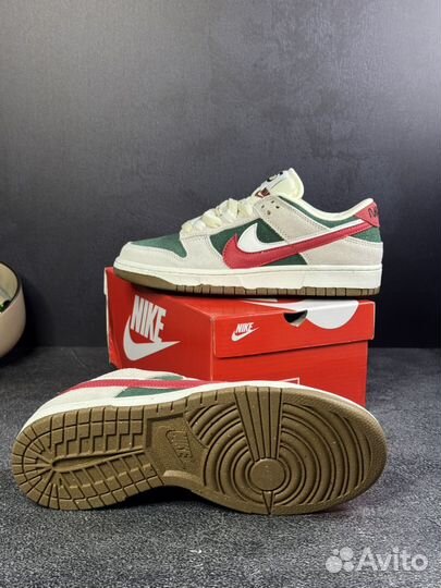 Кроссовки женские nike dunk low