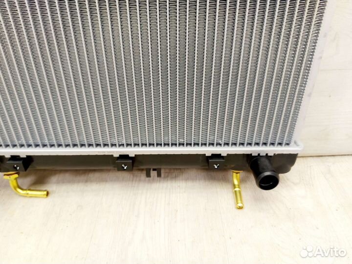 Радиатор охлаждения Suzuki Jimny 1,3. 1998-2019