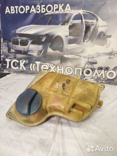 Расширительный бачок Volkswagen Passat B5