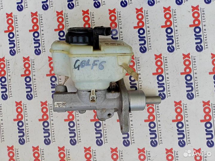 Бачок главного тормозного цилиндра VW Golf VI 200