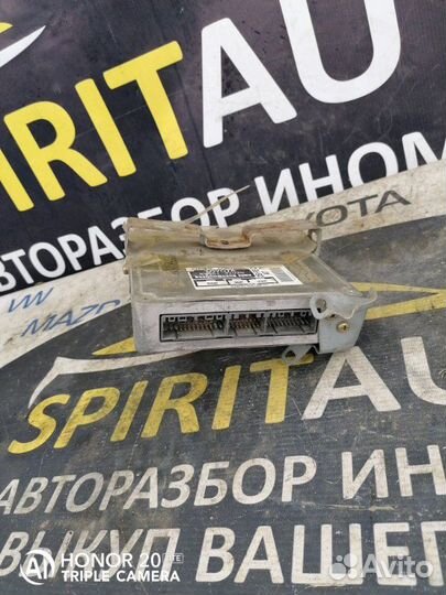 Блок управления двигателем Toyota Rav 4 10