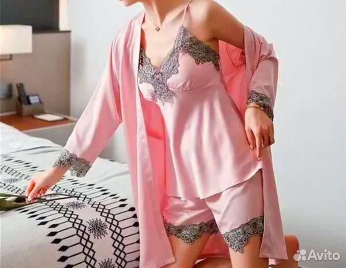 В наличии новый пижамный комплект из 5 вещей/р:50