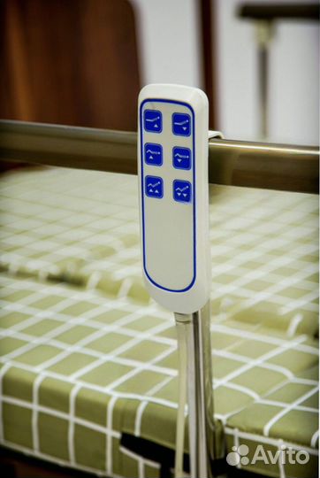 Медицинская кровать функциональная