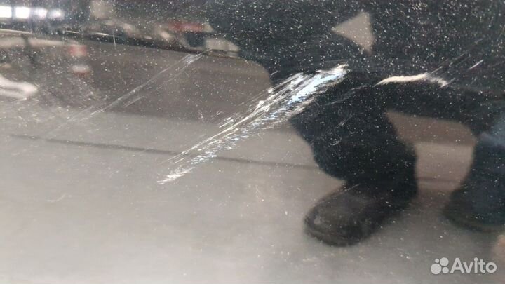 Дверь боковая правая передняя Lexus IS