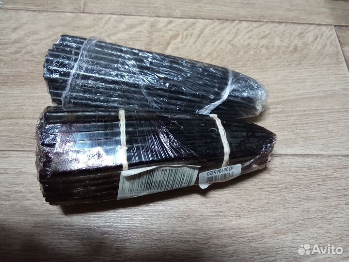 Свечи восковые черные №20