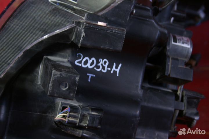 Фара правая Toyota Land Cruiser Prado