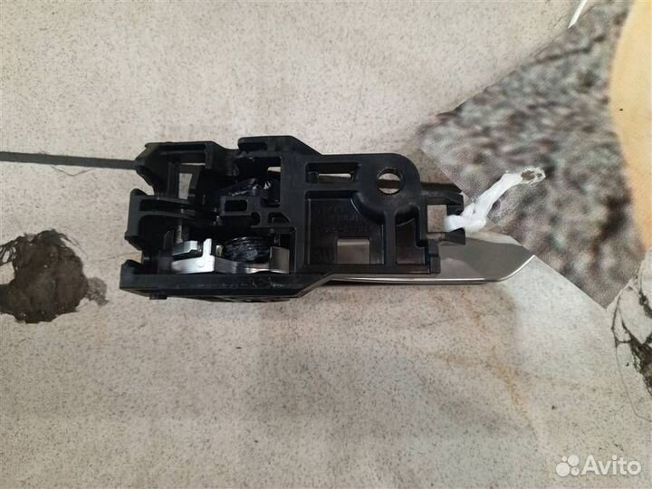 Ручка двери внутренняя правая Toyota Camry XV70 2